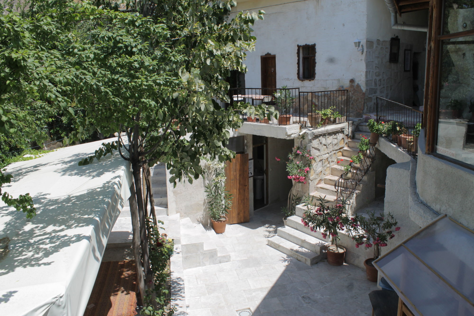 Yasin'S Place Backpackers Cave Hostel Göreme Eksteriør billede